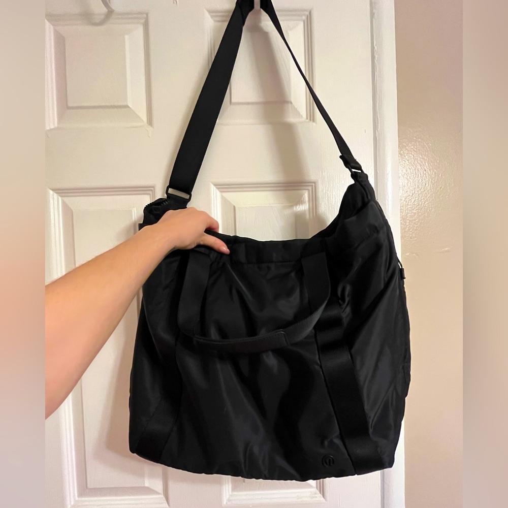 Lululemon large black tote bag